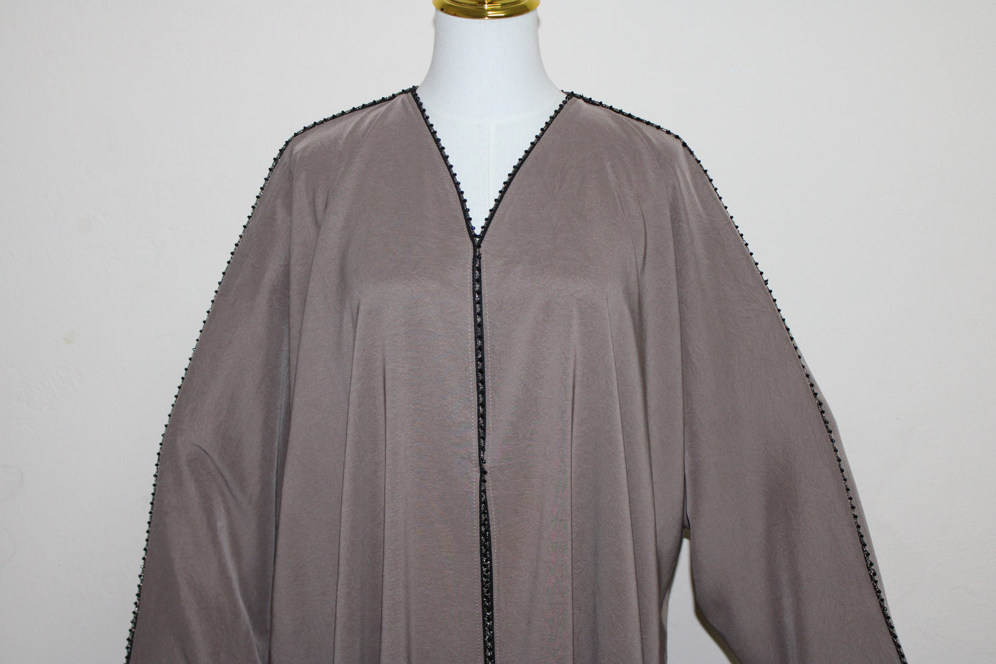 Dusty Taupe Edge Flow